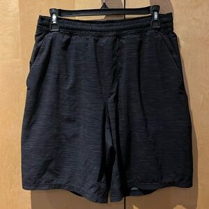 Lululemon men’s pace breaker lined shorts 9 inch